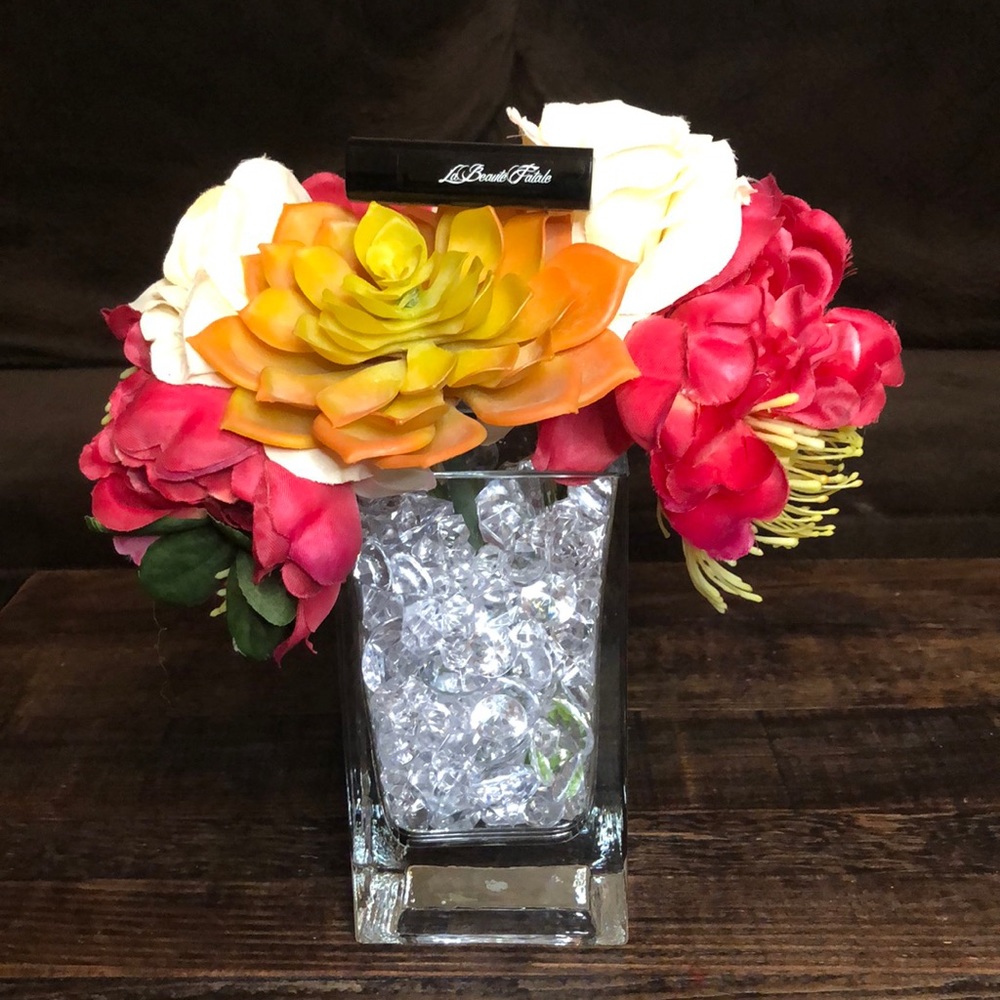 💗 La Beaute Fatale Lipstick in Vibrate